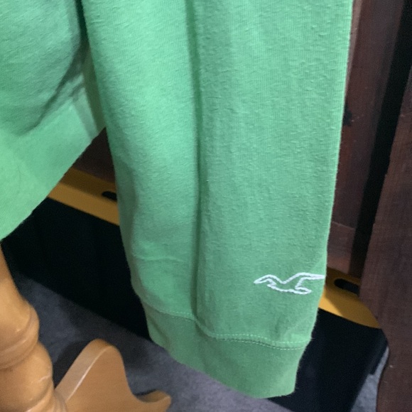 Hollister Green Pull Over Sweater (Size: M) - Picture 2 of 5